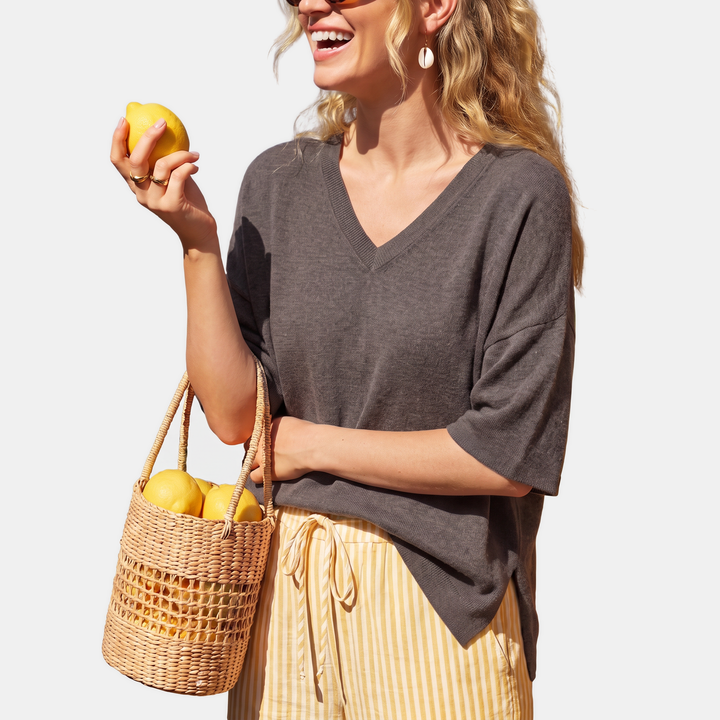 Maglione oversize a maniche corte e scollo a V